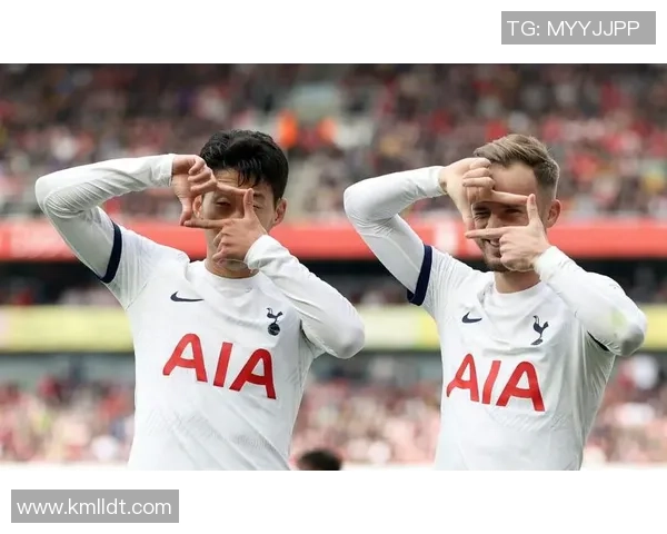 周日英超焦点战利物浦主场迎战热刺期待精彩对决 周日英超焦点战利物浦主场迎战热刺期待精彩对决