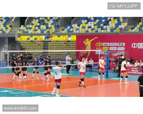 女排联赛激战正酣辽宁队对决福建队争夺胜利荣耀 女排联赛激战正酣辽宁队对决福建队争夺胜利荣耀